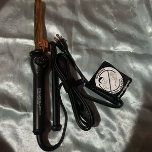 Paul Mitchell Pro Tools Black and Gold Curling Iron